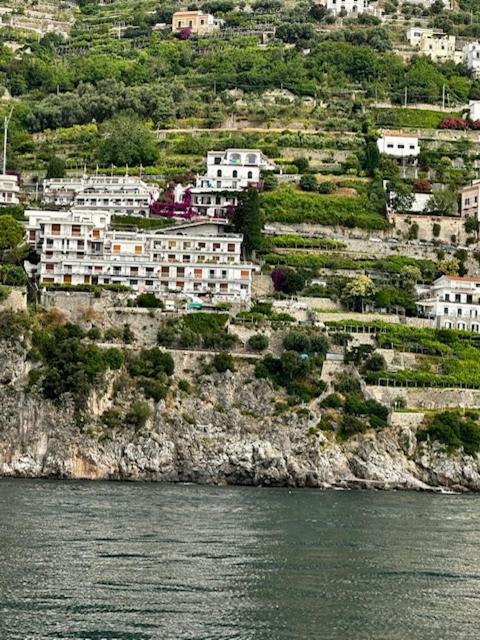 Appartamento Di Raphael Con Discesa Privata Al Mare Amalfi Dış mekan fotoğraf