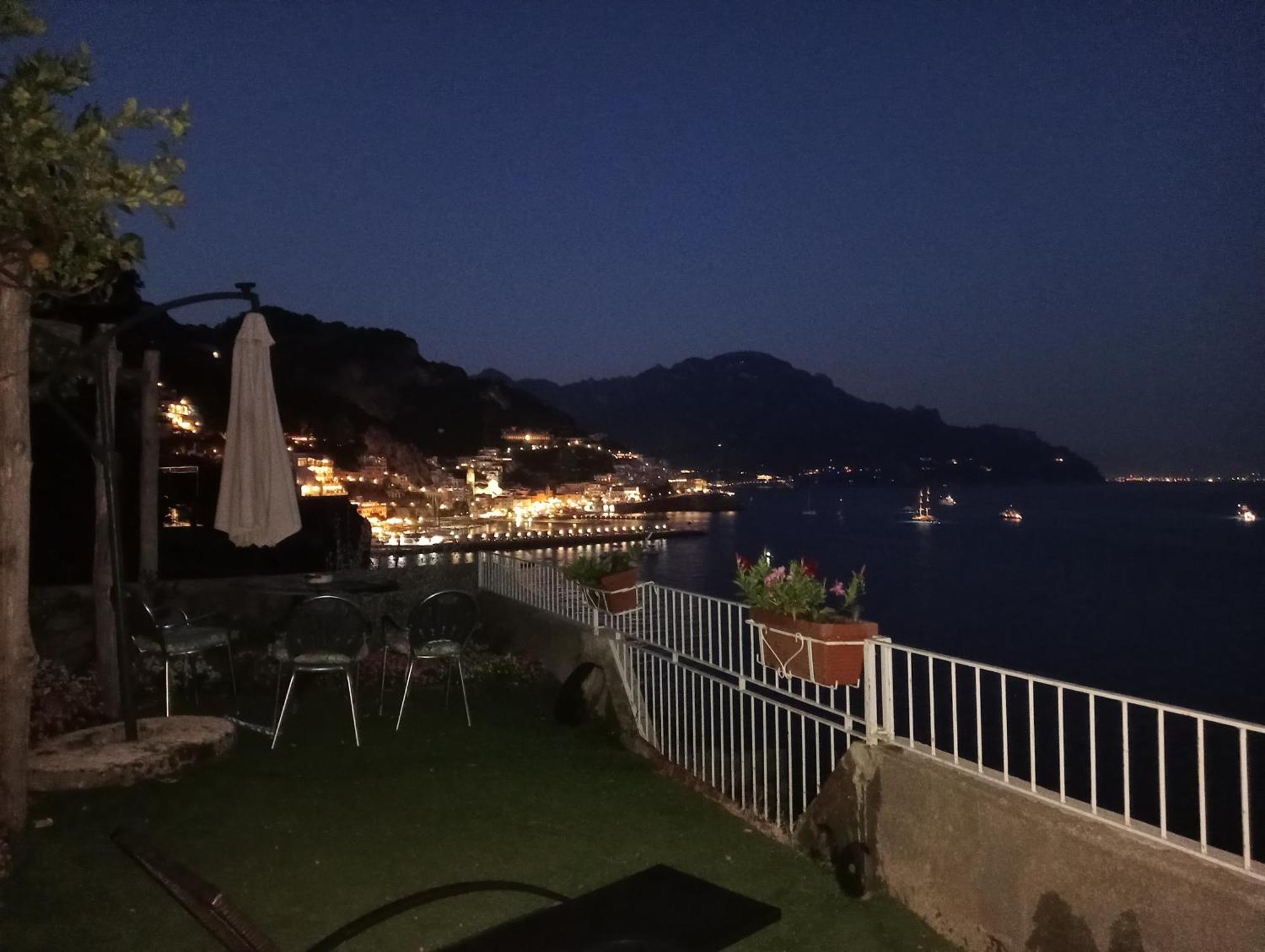 Appartamento Di Raphael Con Discesa Privata Al Mare Amalfi Dış mekan fotoğraf